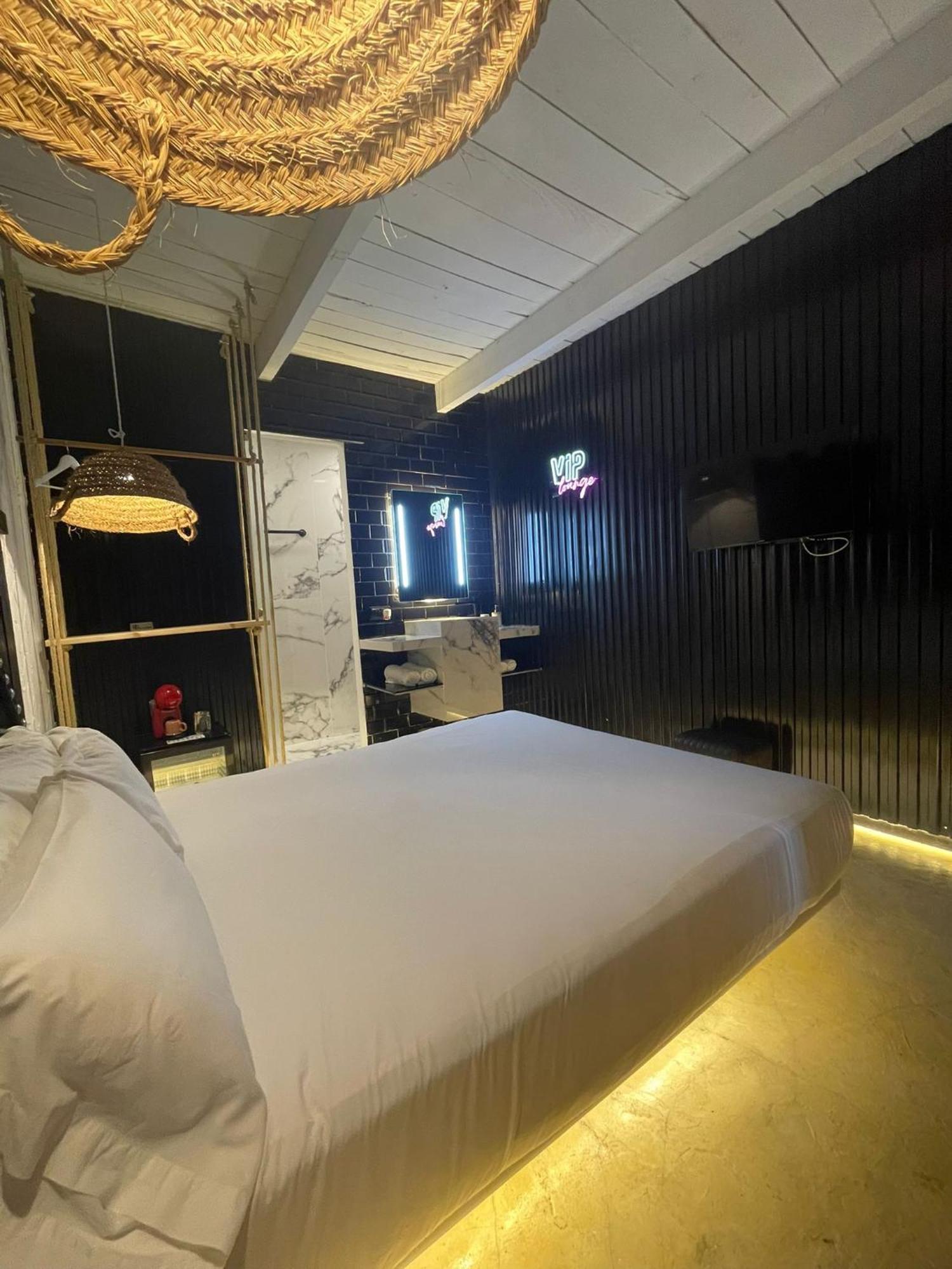Paiise Hotels Sant Francesc de s'Estany Экстерьер фото