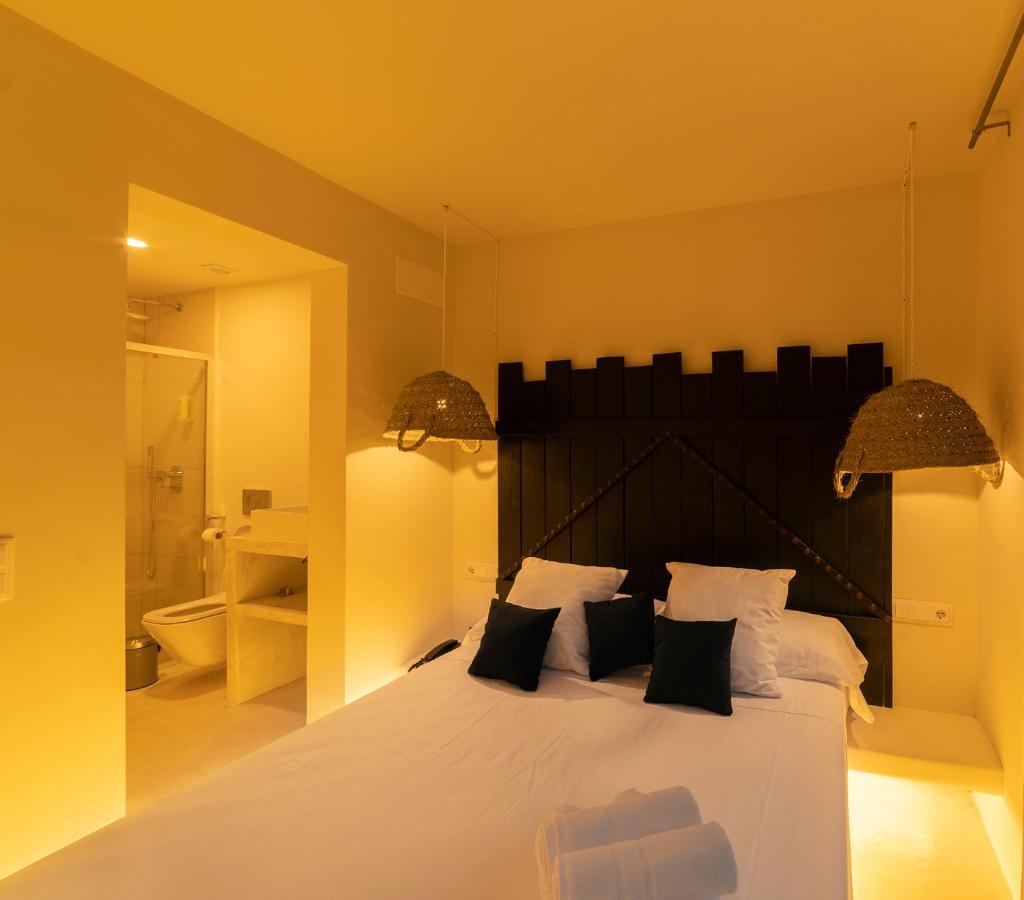 Paiise Hotels Sant Francesc de s'Estany Экстерьер фото